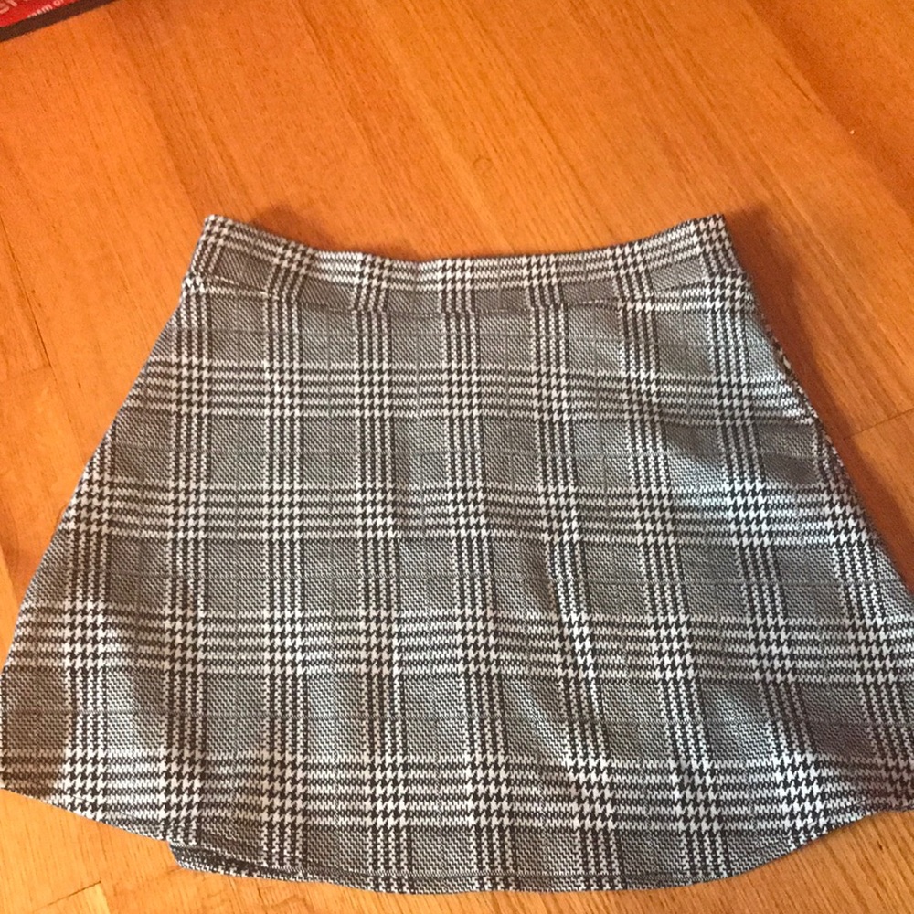 Brandy Melville plaid skirt
